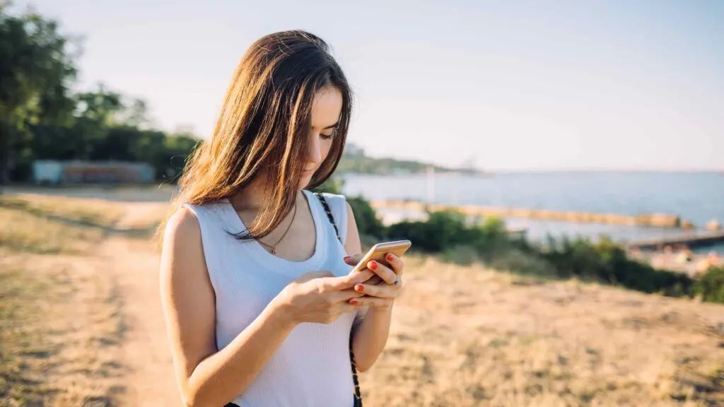 questions to ask a guy over text-2